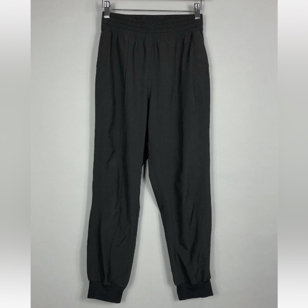 Lululemon Wanderer Cropped Jogger Pant 4 Black Pockets Lightweight Travel Casual